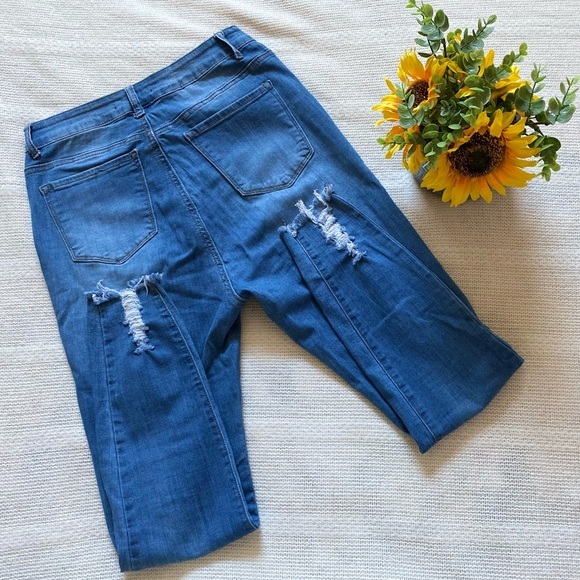 FASHION NOVA DISTRESSED SKINNY DENIM‎ JEANS | SZ 13 - Picture 3 of 3